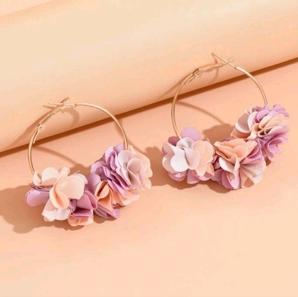 Gold tone floral Hoop pink fabric pastel Petals Earrings 💖2/$30 - Picture 15 of 16